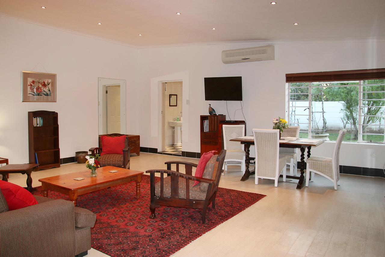 Spacious Garden Unit On Fordyce Port Elizabeth Dış mekan fotoğraf